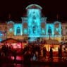 Chalets du marché de Noël sur la place du Ralliement à Angers